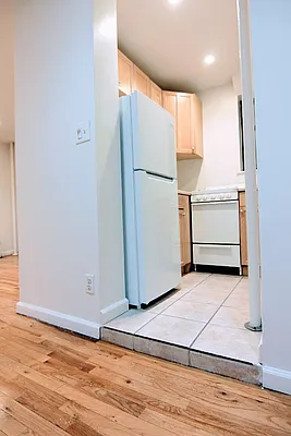 Rented by HOLTON REAL ESTATE INC. | media 29