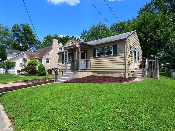 2nd image of 1322 Schirmer Ave