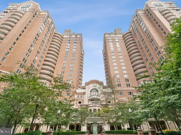 900 N Taylor St APT 2029, Arlington, VA 22203