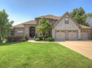 802 Rustic Rdg, Joplin, MO 64804