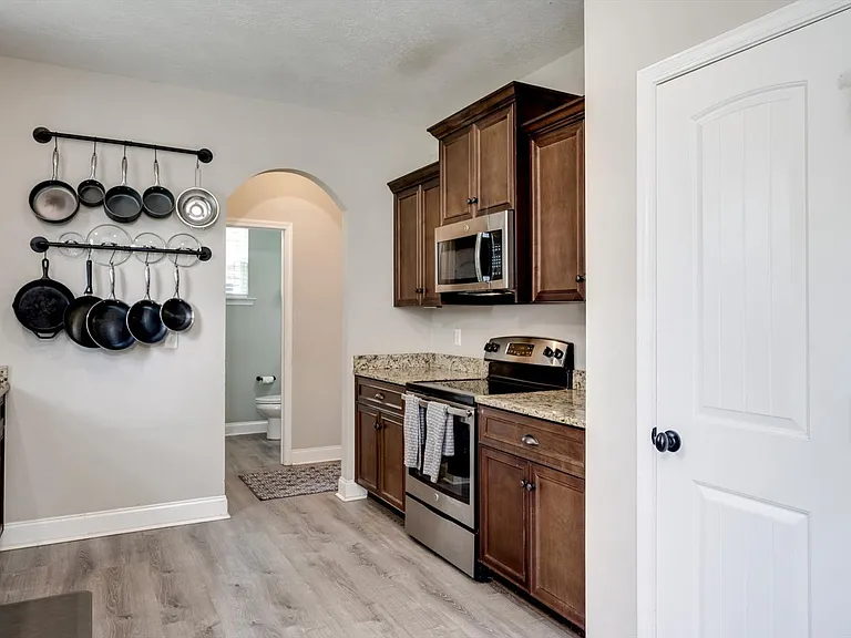5504 Meghan Ln — Photo 10