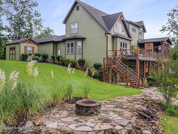 Image 5: Firepit Area