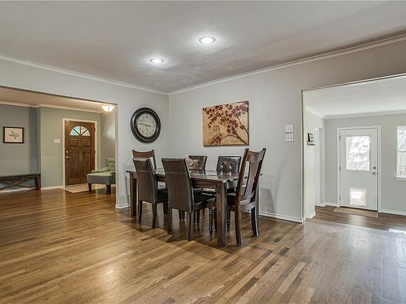 5th image of 634 Greenleaf Dr