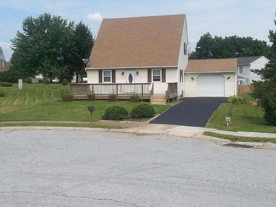 End of culdesac, no through traffic