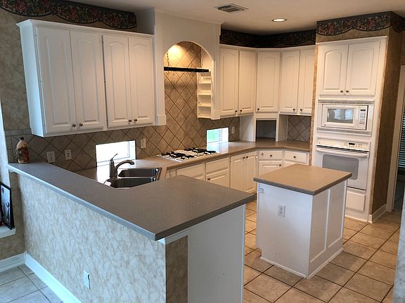 5th image of 22022 Beachgrove Ln