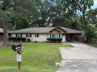 200 Shadow Oaks Dr, Conroe, TX 77303