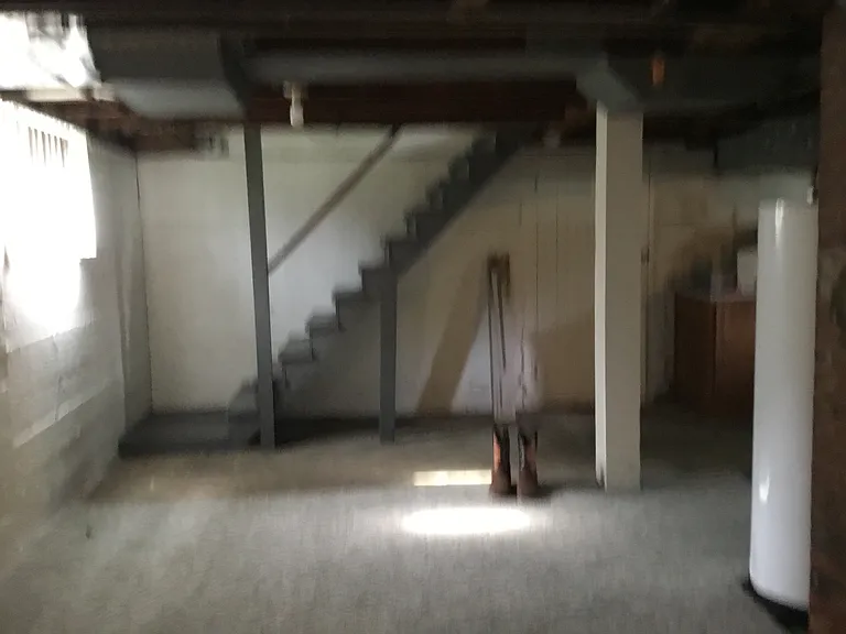410 E Main St — Photo 9