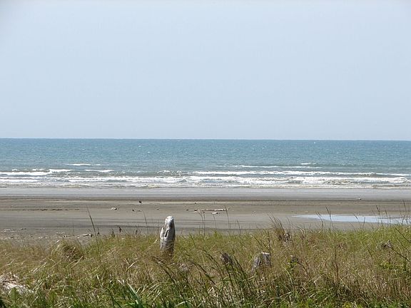 Close-up view of the Ocean (taken from the deck).