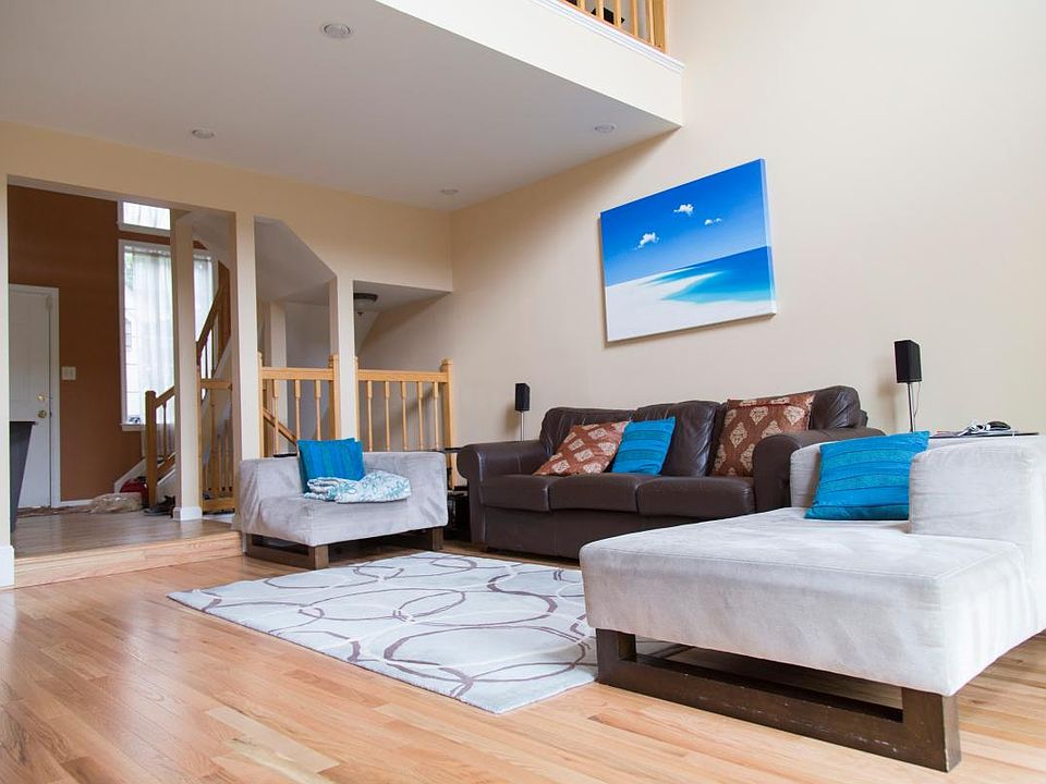 Beautiful airy feel with lots of natural light