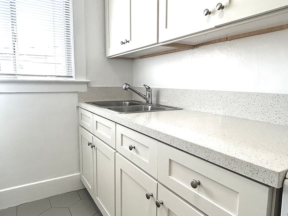 1st image of 54 Rose Ave #7