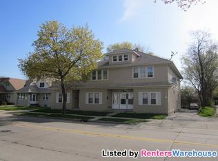 1416 N 68th St, Wauwatosa, WI 53213