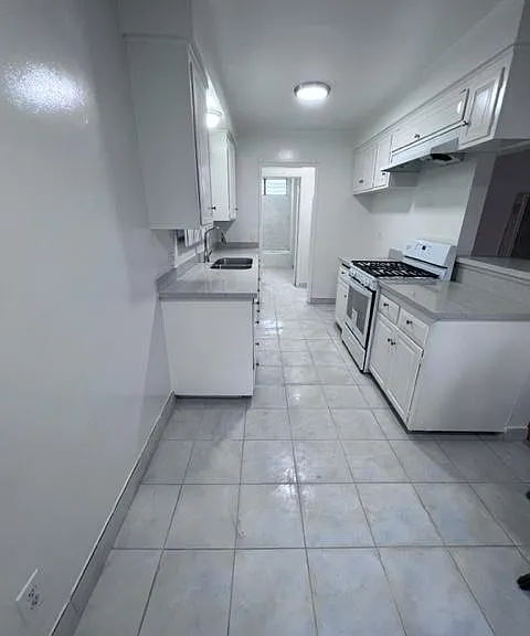 816 W Colorado Blvd #6 — Photo 3