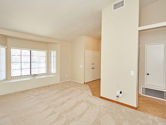 4th image of 13284 Cloverly Ave