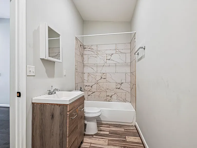 1324 W Lombard St #2 — Photo 2