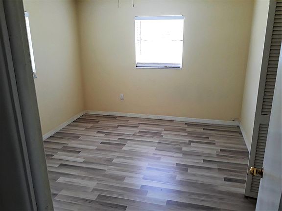 4th image of 222 N Jefferson Ave