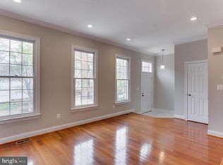 9421 Van Arsdale Dr, Vienna, VA 22181
