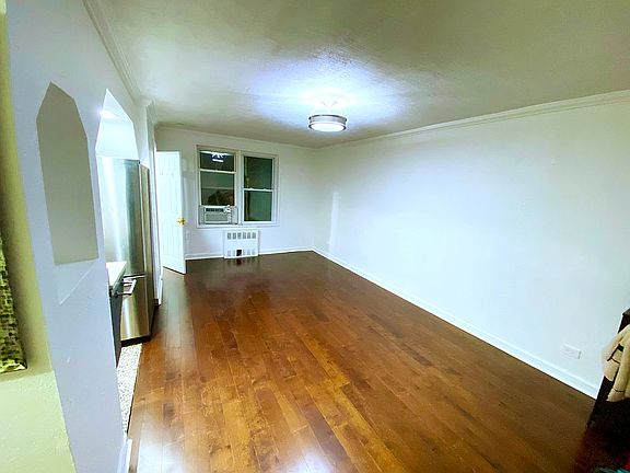 5th image of 7445 Yellowstone Blvd APT 2B