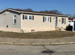 90 Seabiscuit Pl, Pawtucket, RI 02861