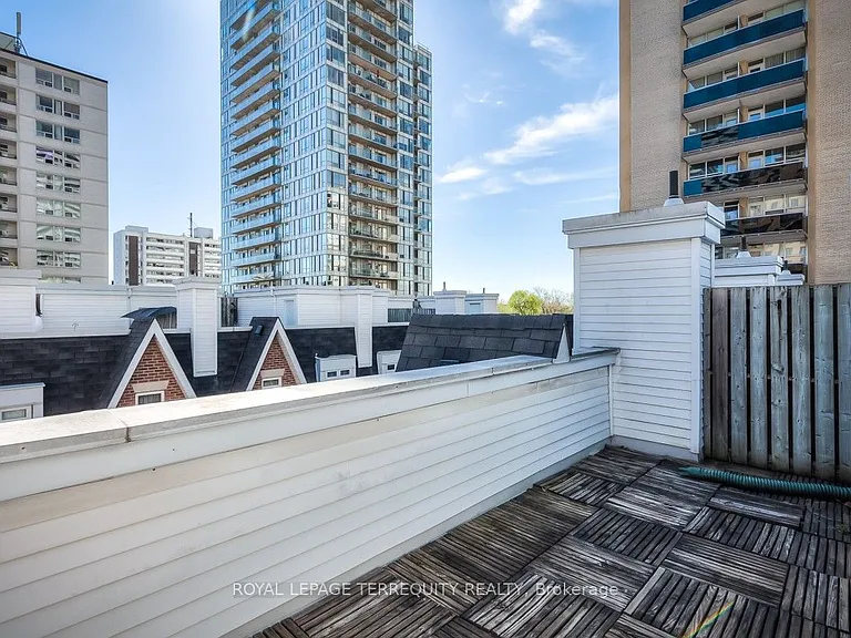 100 Redpath Ave #16 — Photo 18
