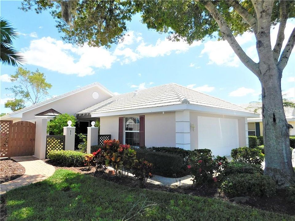 1st image of 827 Harrington Lake Ln #35