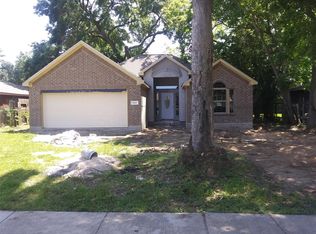 5622 Flamingo Dr, Houston, TX 77033