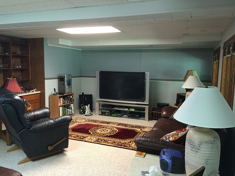 1st image of 374 River Woods Dr