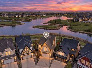 127 NW Marquis Grv SE, Calgary, AB T3M 1M6