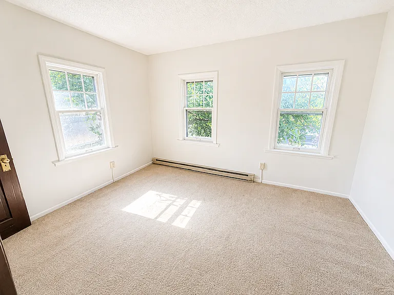 123 Wyoming Ave — Photo 6