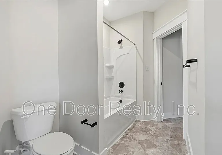 5320 Linkshire Ln — Photo 48