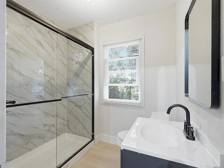 4029 Kingsbury Ave — Photo 9