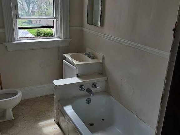 2nd image of 961 Enright Ave