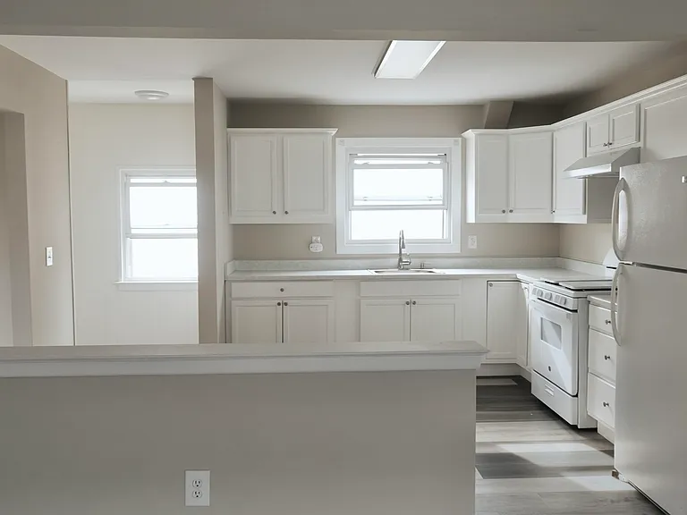 20 Oak St #2 — Photo 11