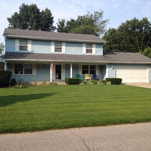 1st image of 23004 Weymouth Ln