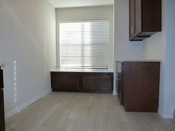 4th image of 402 Santa Fe Trl APT 32