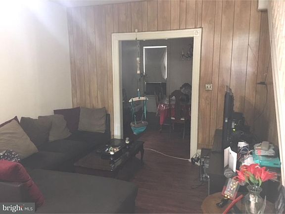 2nd image of 4619 Oakland St