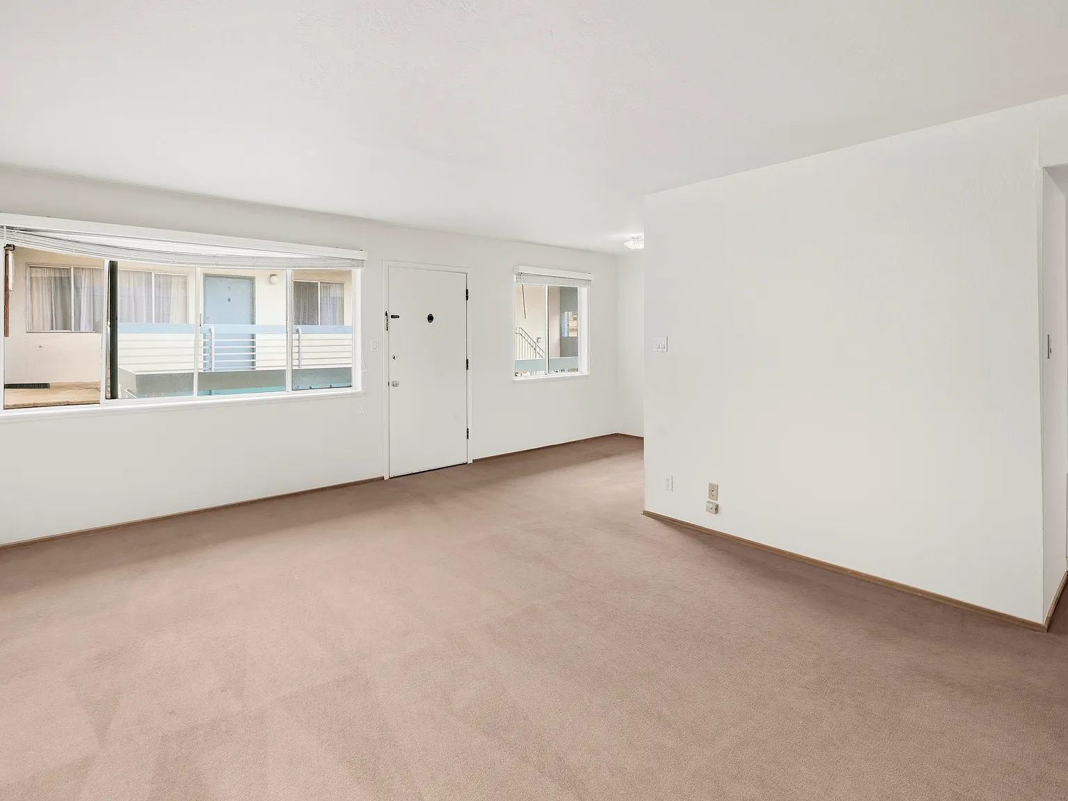 1 bed, 654 sqft, $2,995 — Photo 2
