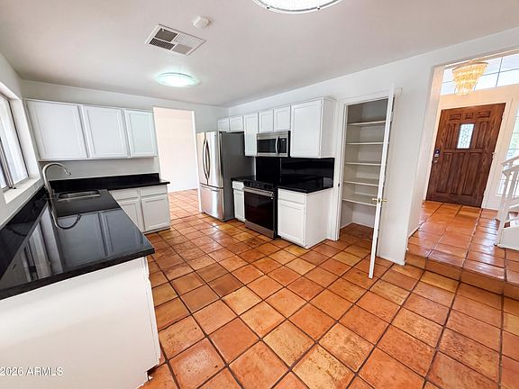 2nd image of 2753 E NORTHRIDGE Circle