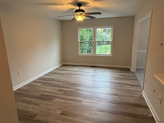 4th image of 430 Cherry Ln