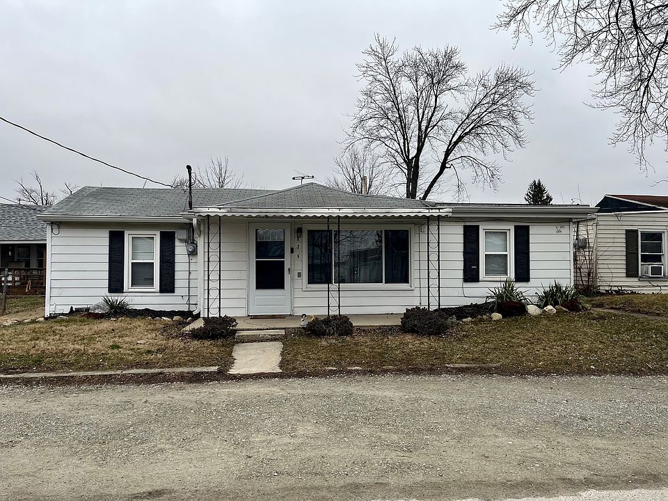 1st image of 926-932 Walnut Dr