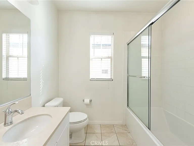 14 Sedgewick — Photo 15