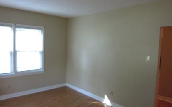 4th image of 414 Meadow Park