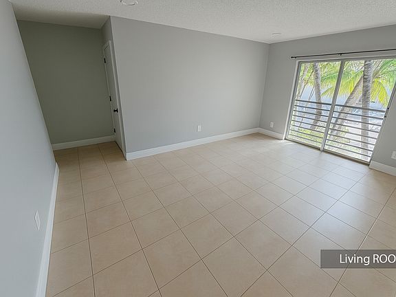 3rd image of 5332 NE 6th Ave