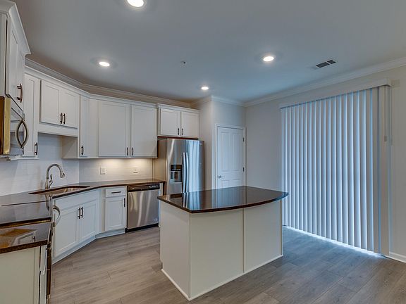 4th image of 2100 Branford Pl APT 321