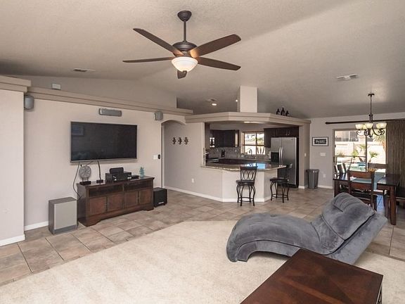 4th image of 2889 Palo Verde Blvd N