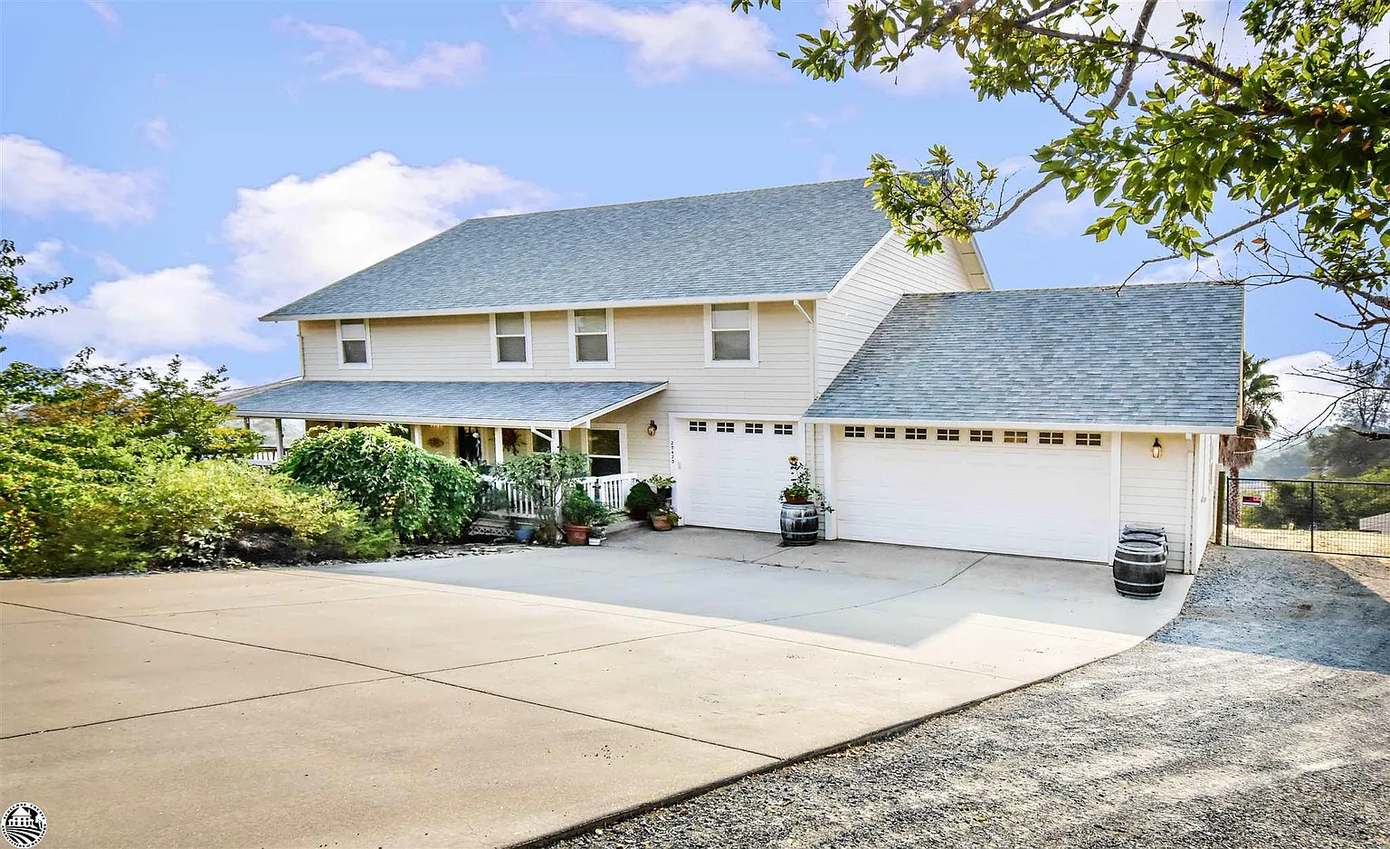 20420 Sapphire Ridge Rd photo 1