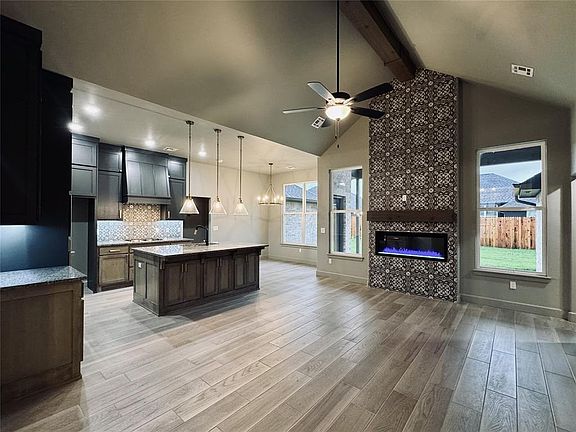 5th image of 16020 Navarra Way