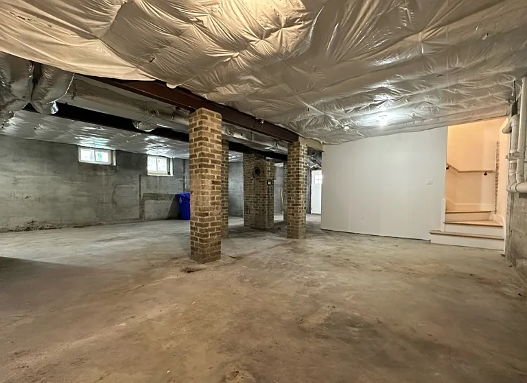 241 Foster St #2 — Photo 9
