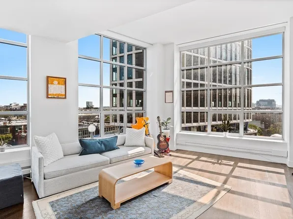 360 Newbury St Unit 605, Boston, MA 02115