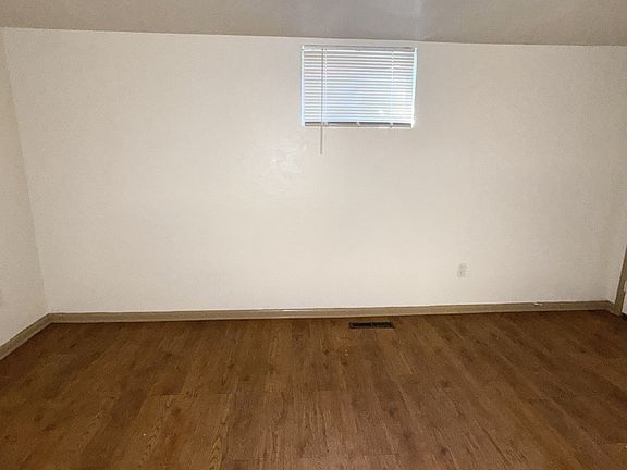 2nd image of 529 E 13th St #I