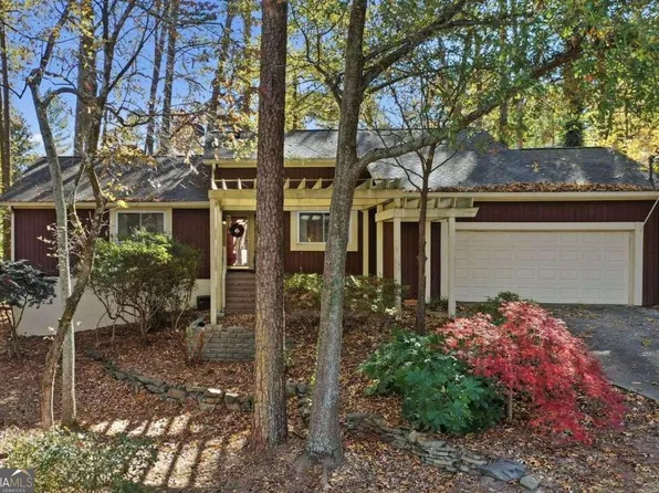 3072 Carmel Dr, Douglasville, GA 30135